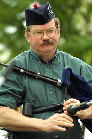 Bob Mitchell playing Small Pipes